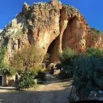 Sicilia קוסטונאצ'י