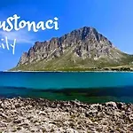Sicilia וילה קוסטונאצ'י